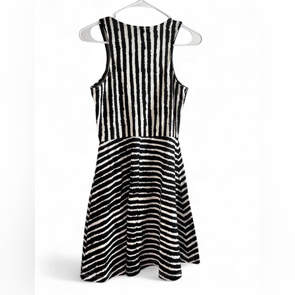 H&M Striped Fit & Flare Dress Black & White Party, NYE, Workwear Size S - Picture 3 of 3